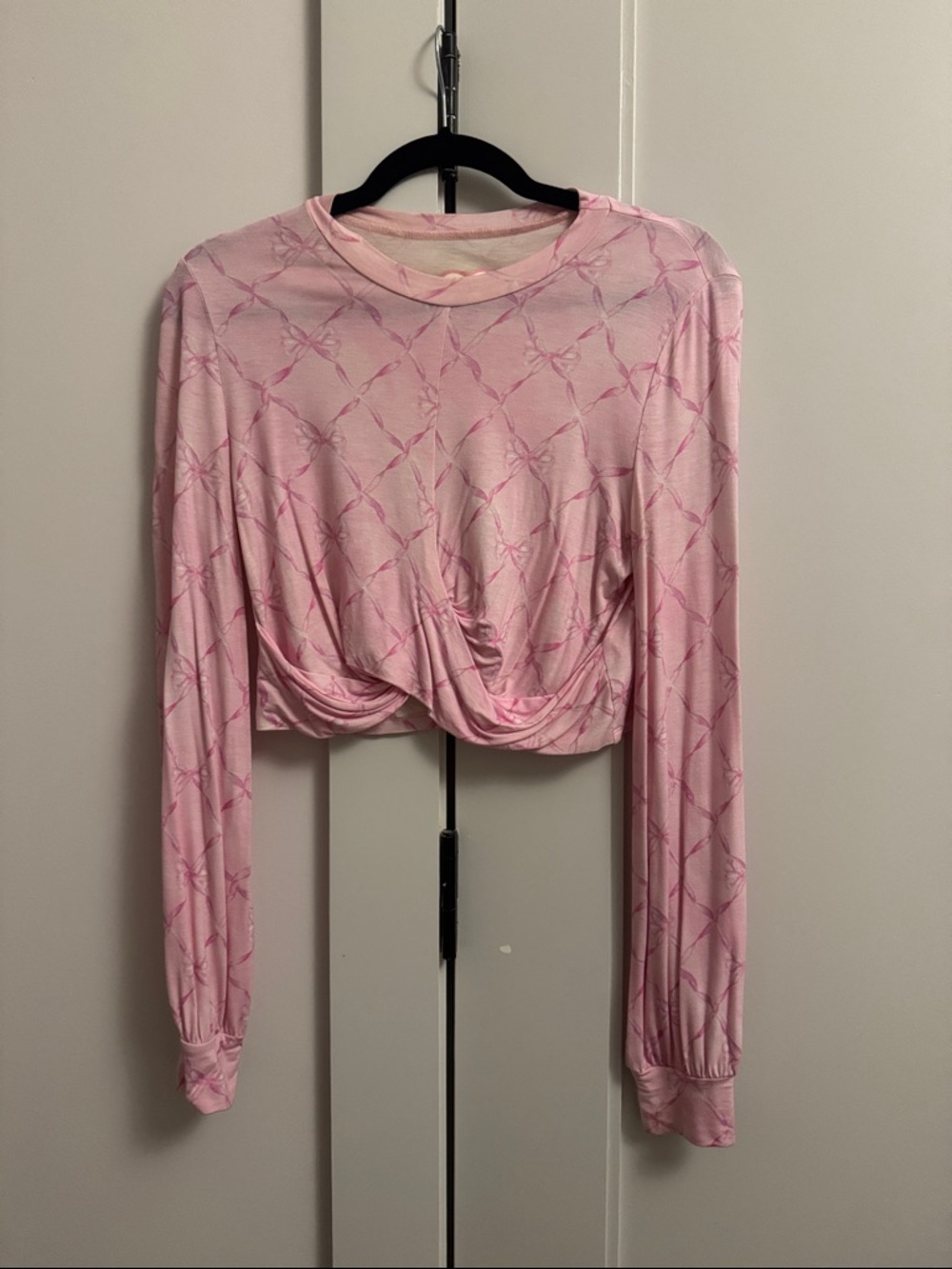 LoveShackFancy Pink Long-Sleeve Twist-Front Crop Top - Picture 3 of 3